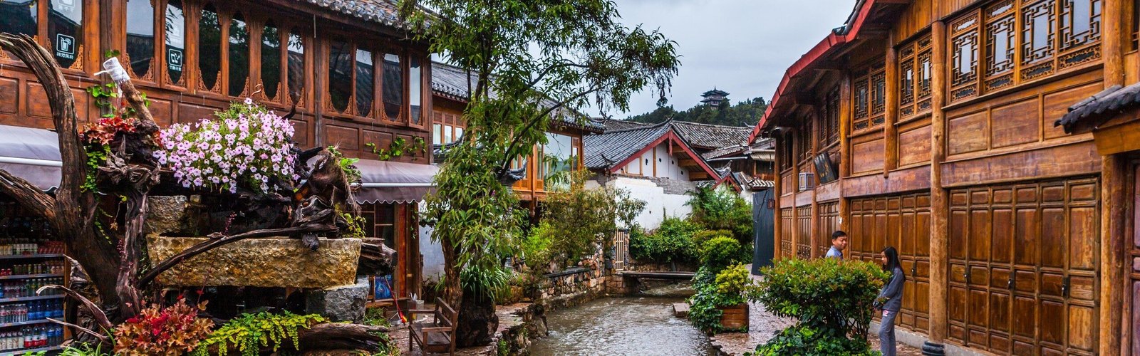 How to Visit Lijiang Old Town: Your Handy Tour Guide 