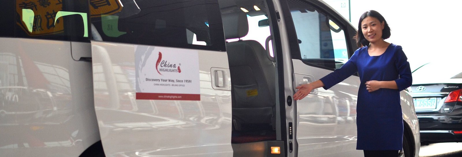 One-way Private Transfer Between Hong Kong Airport, Attractions and Your Hotel