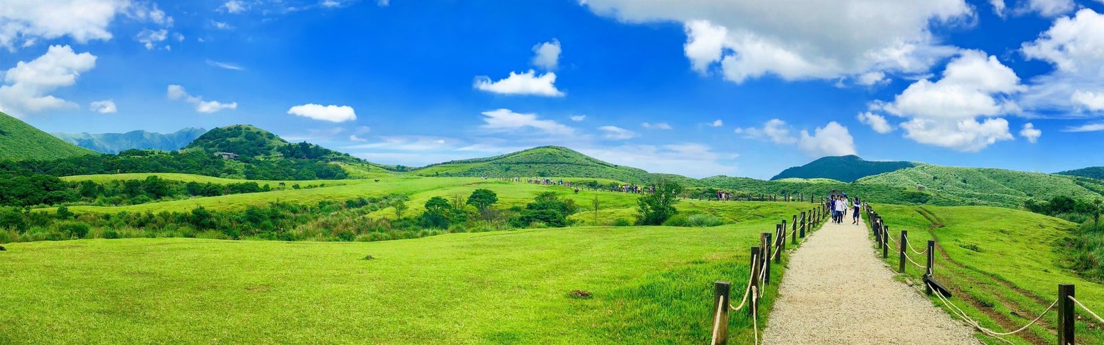 One Day Private Yangmingshan Volcano & Beitou Hot Spring Tour